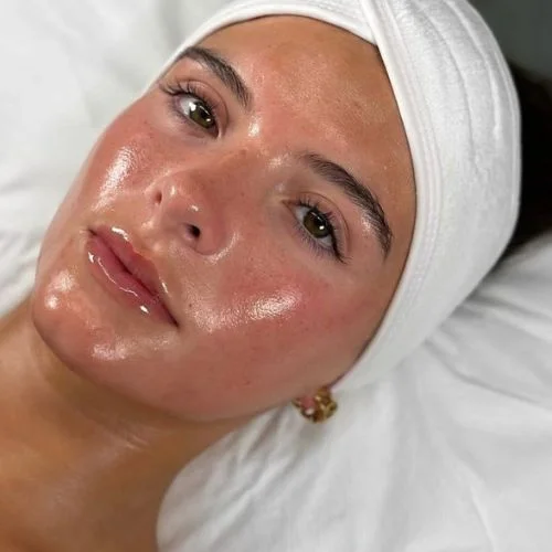 Hydrating Facial - Image 1
